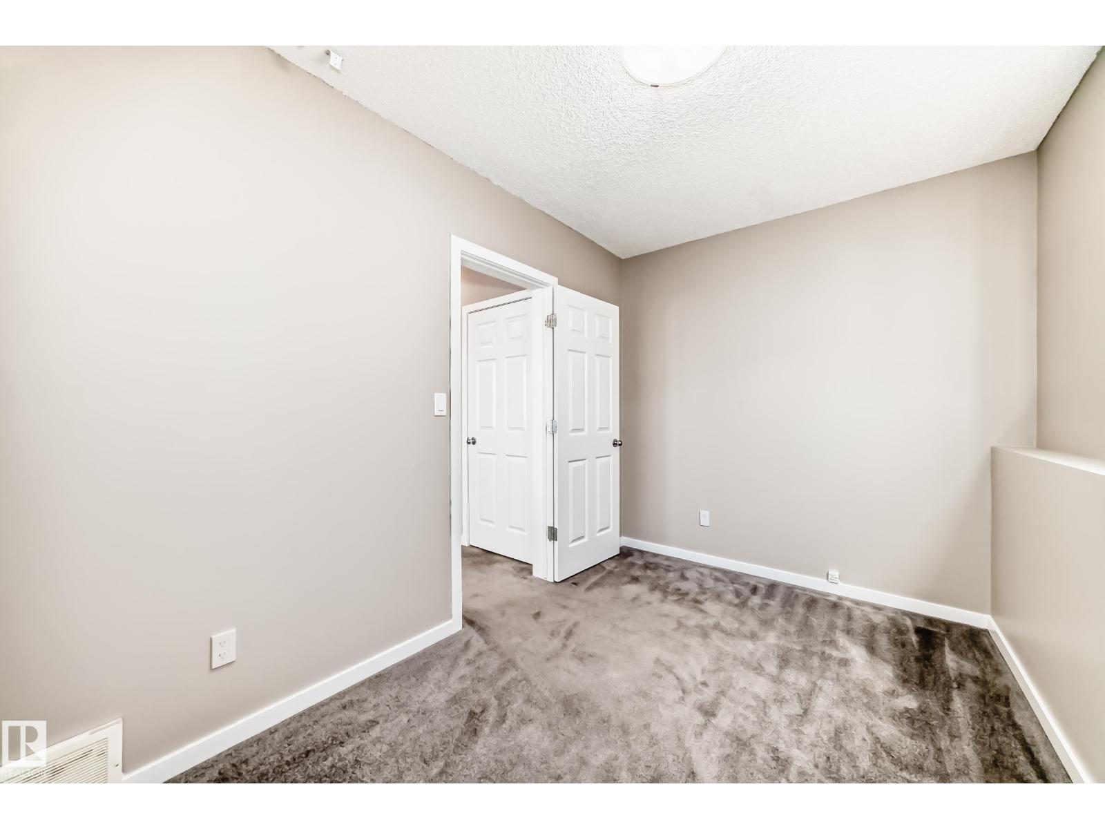 1520 70 ST SW, Edmonton