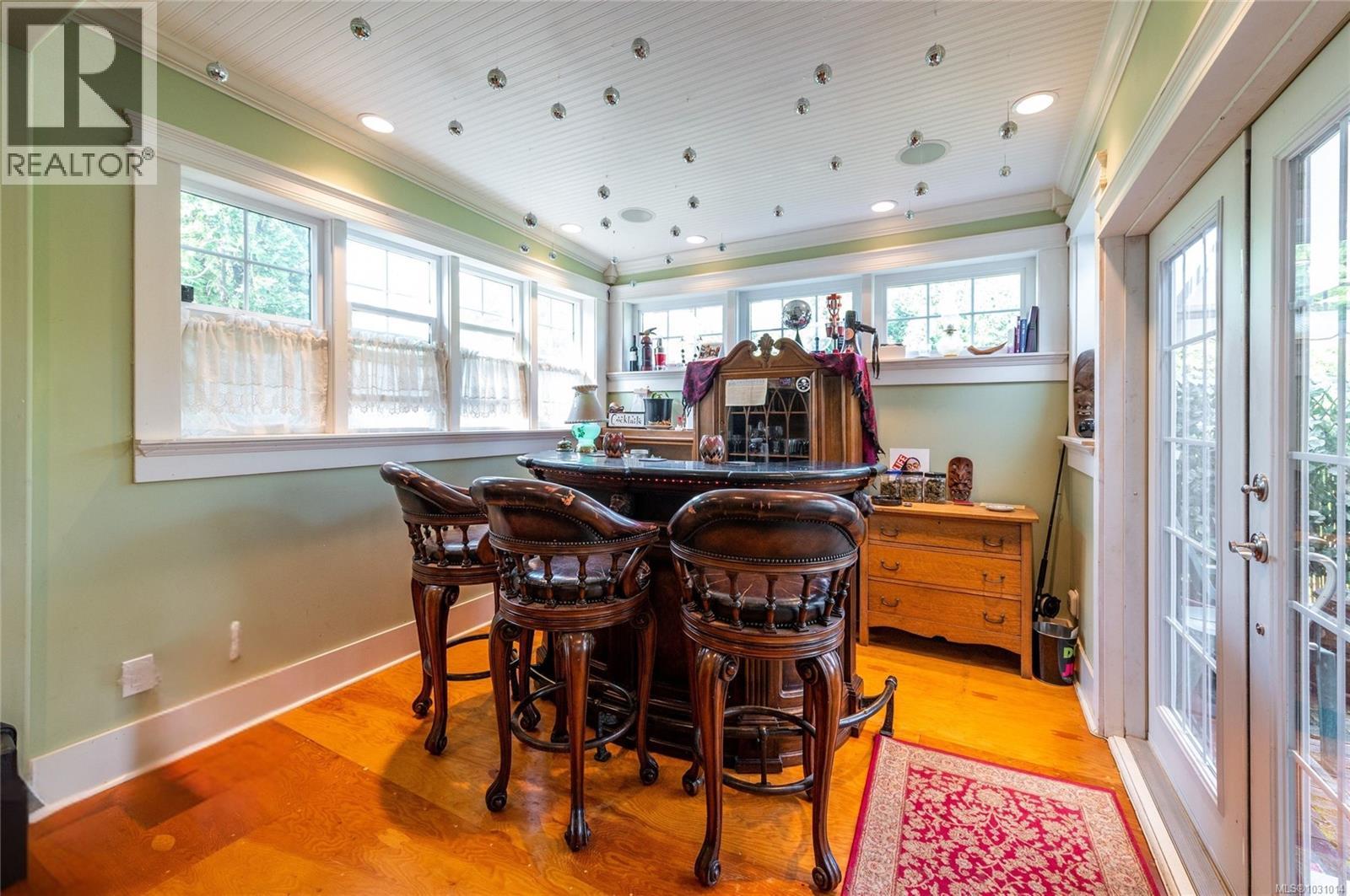 938 Ambassador Ave, Saanich