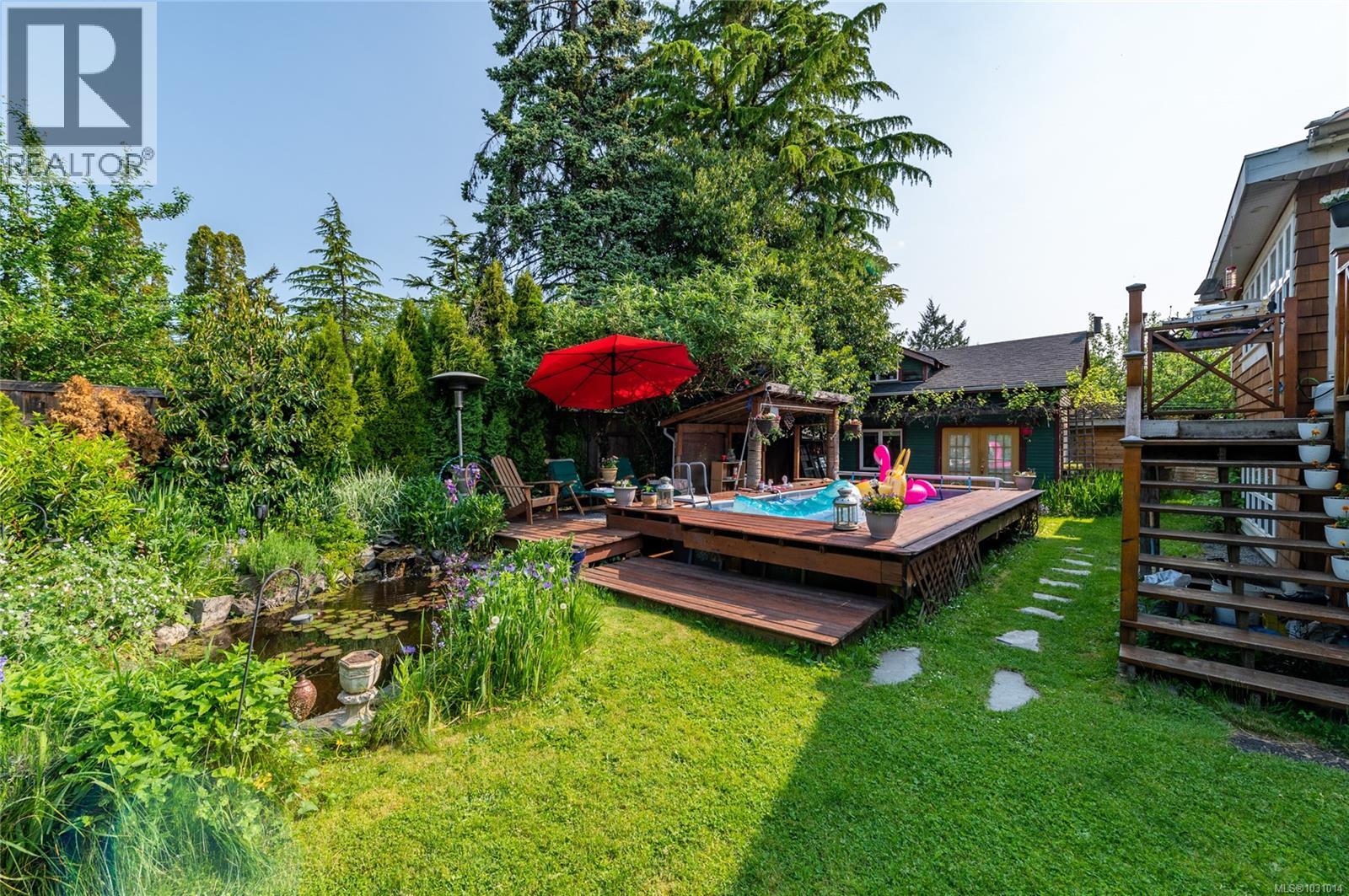 938 Ambassador Ave, Saanich