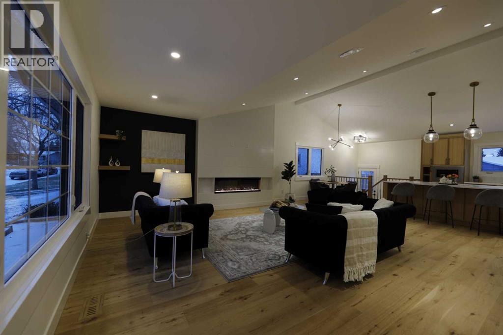 Single Family House Bungalow for Sale in  Lake Christina Way SE Lake Bonavista Calgary 