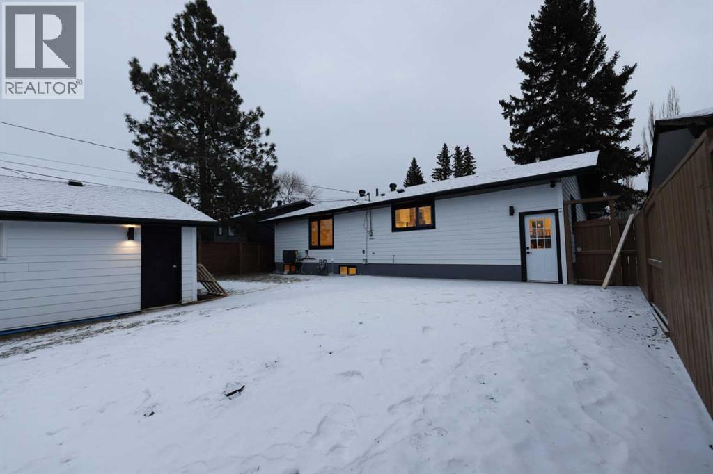 Single Family House Bungalow for Sale in  Lake Christina Way SE Lake Bonavista Calgary 