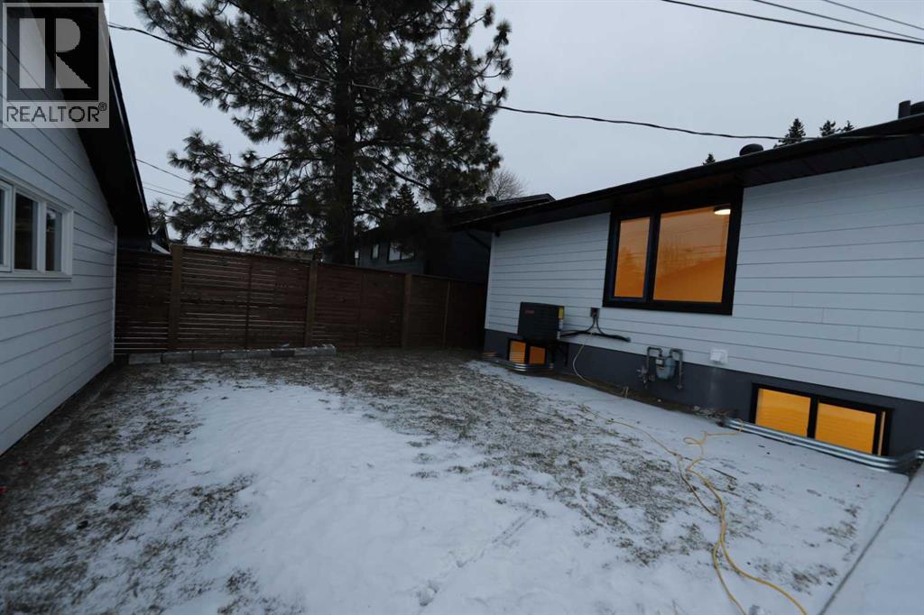 Single Family House Bungalow for Sale in  Lake Christina Way SE Lake Bonavista Calgary 