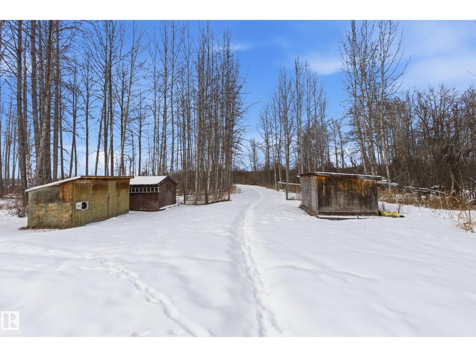 #112 +114 4418 HWY 633 - 56