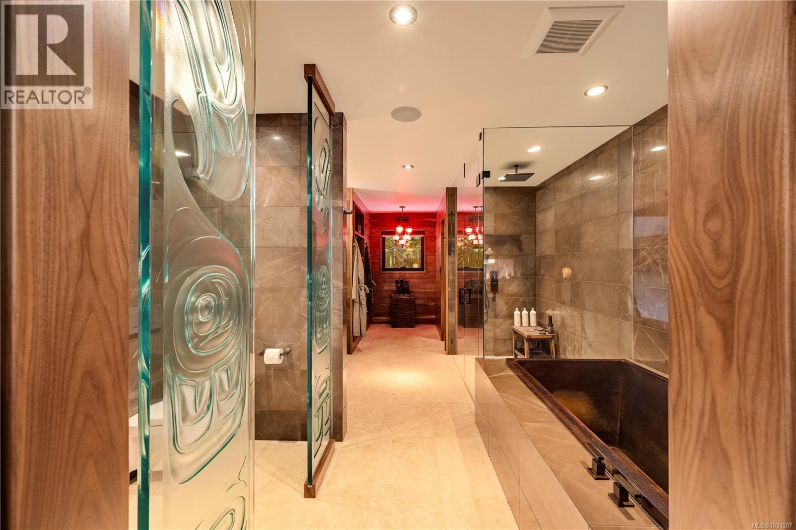 626 MONTEREY AVE - 52