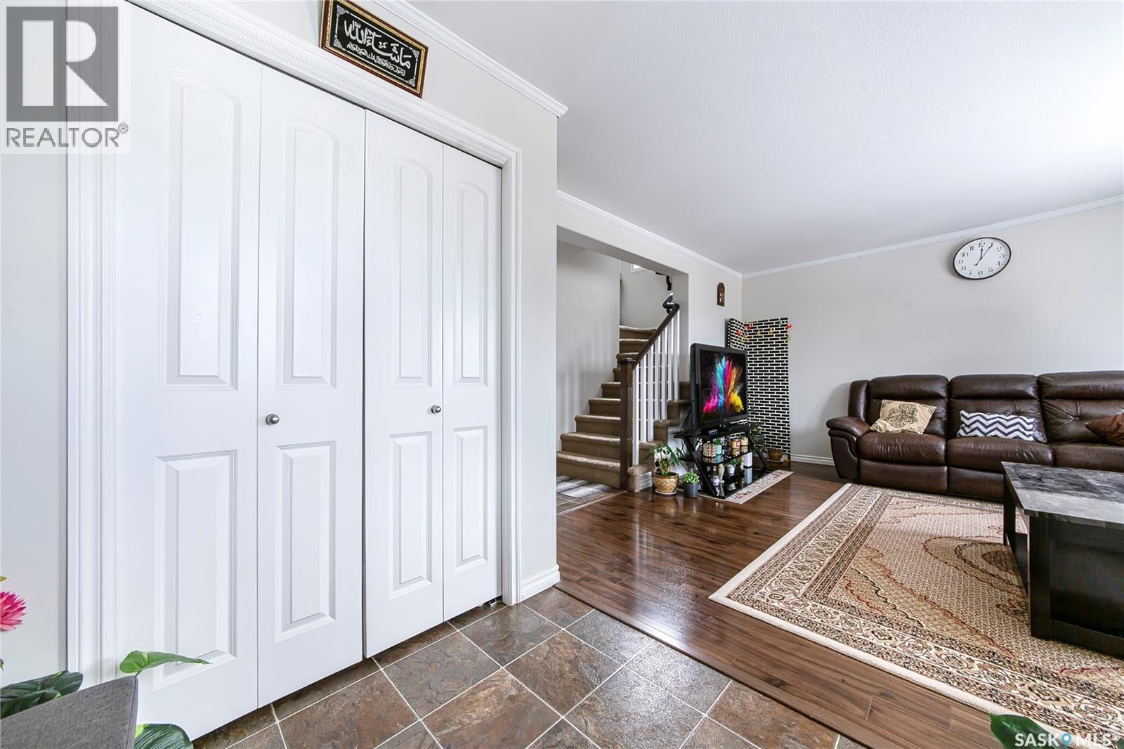 515 COAD CRESCENT - 4