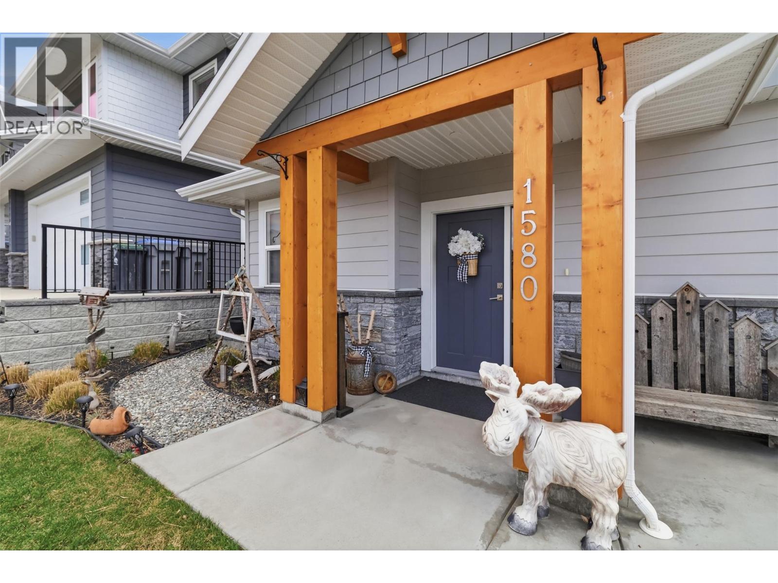 1580 EMERALD DRIVE - Image 3