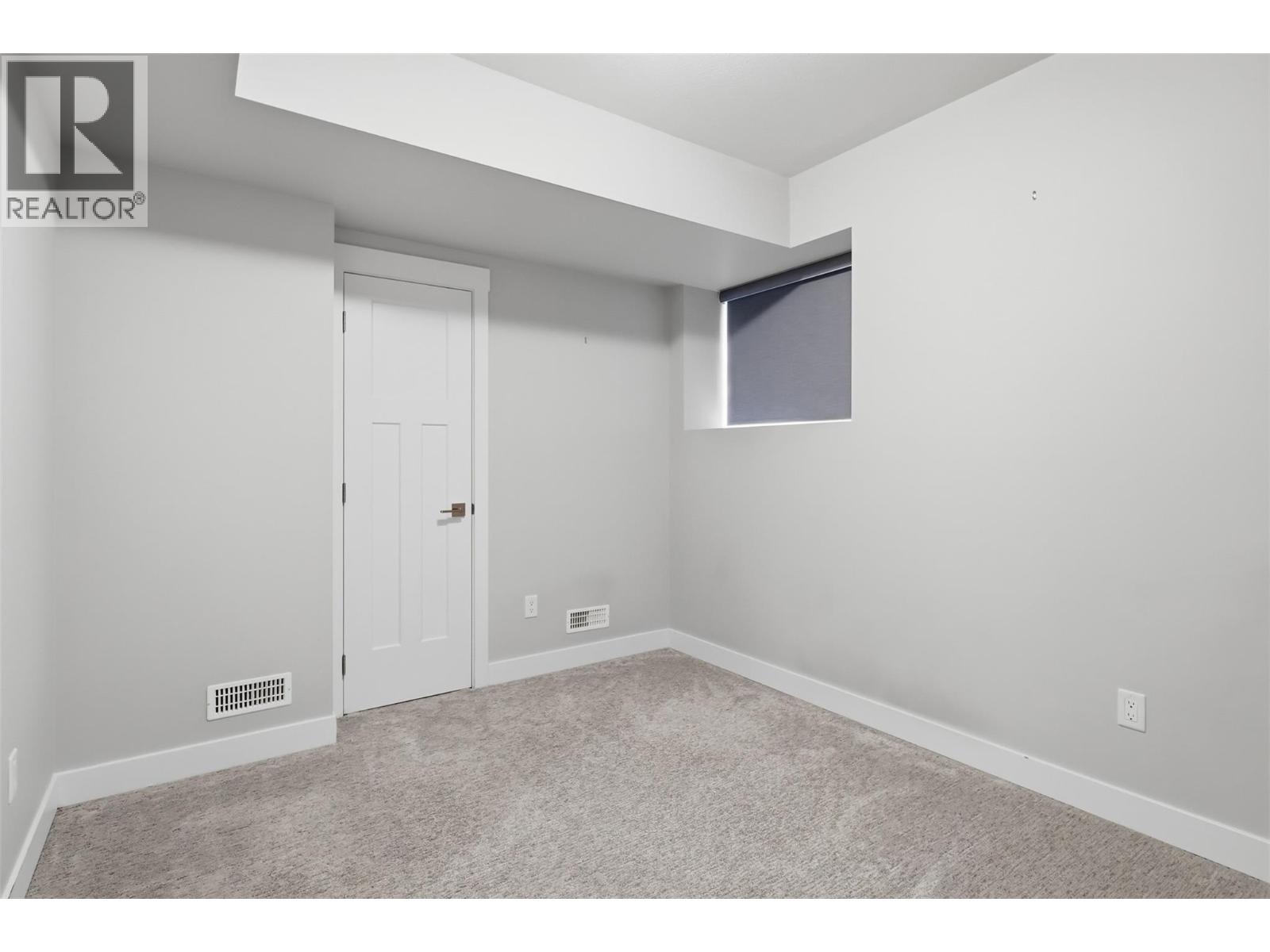 1580 EMERALD DRIVE - 44