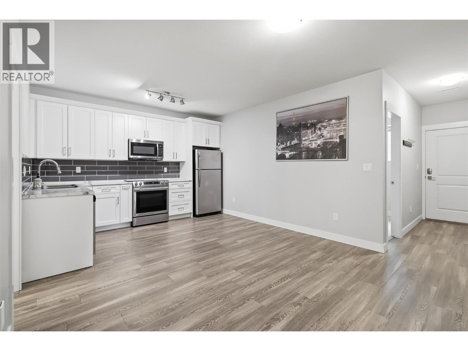 1580 EMERALD DRIVE - 39