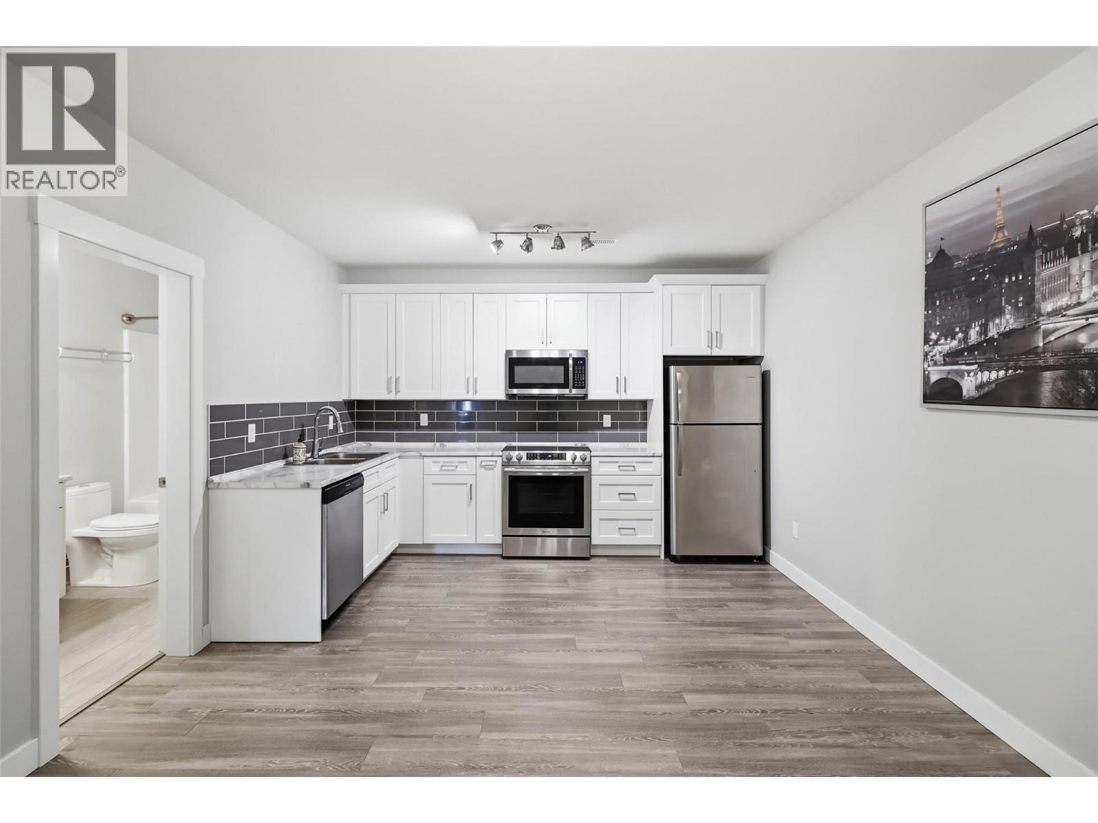 1580 EMERALD DRIVE - 40