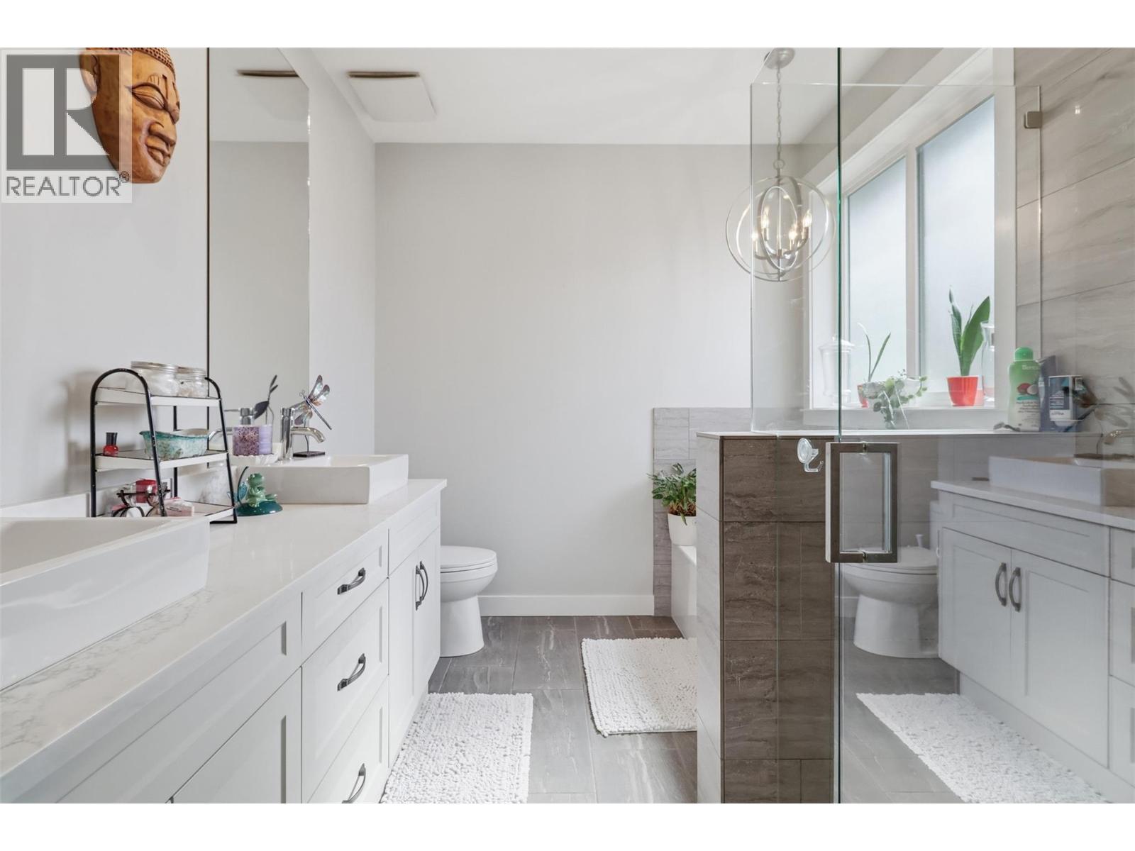 1580 EMERALD DRIVE - 22