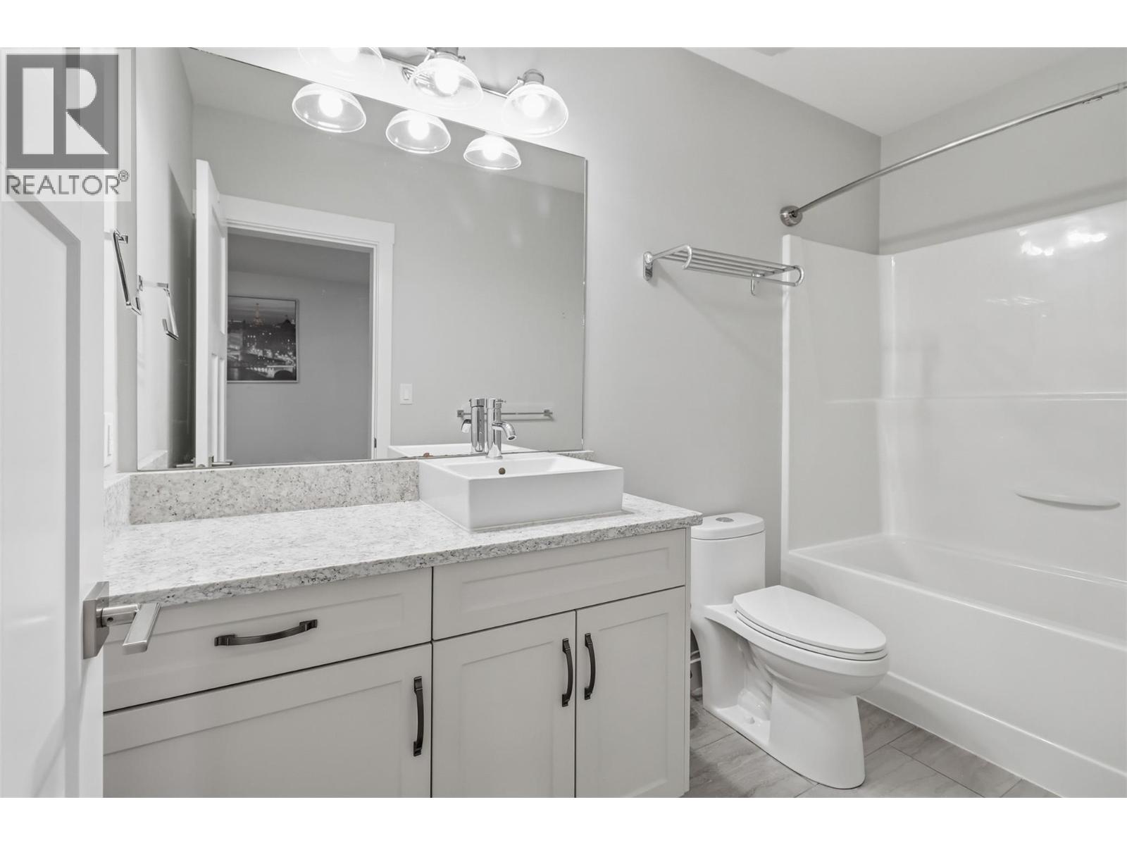 1580 EMERALD DRIVE - 42