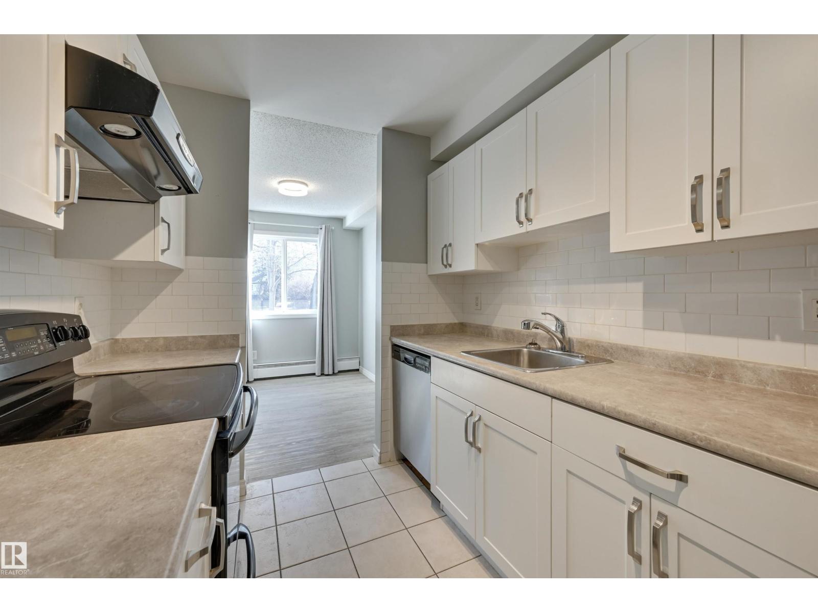 #113 10838 108 ST NW, Edmonton