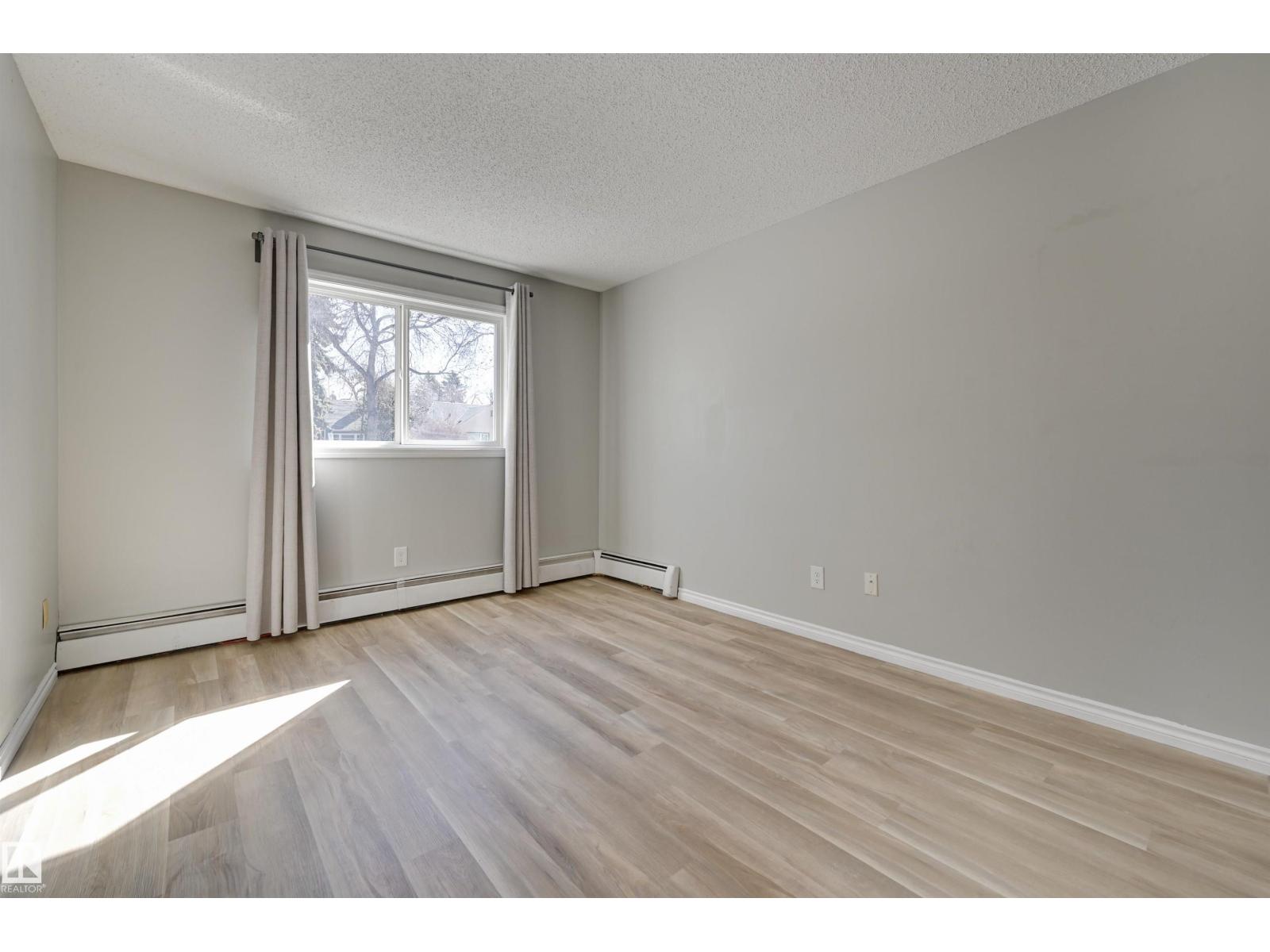 #113 10838 108 ST NW, Edmonton