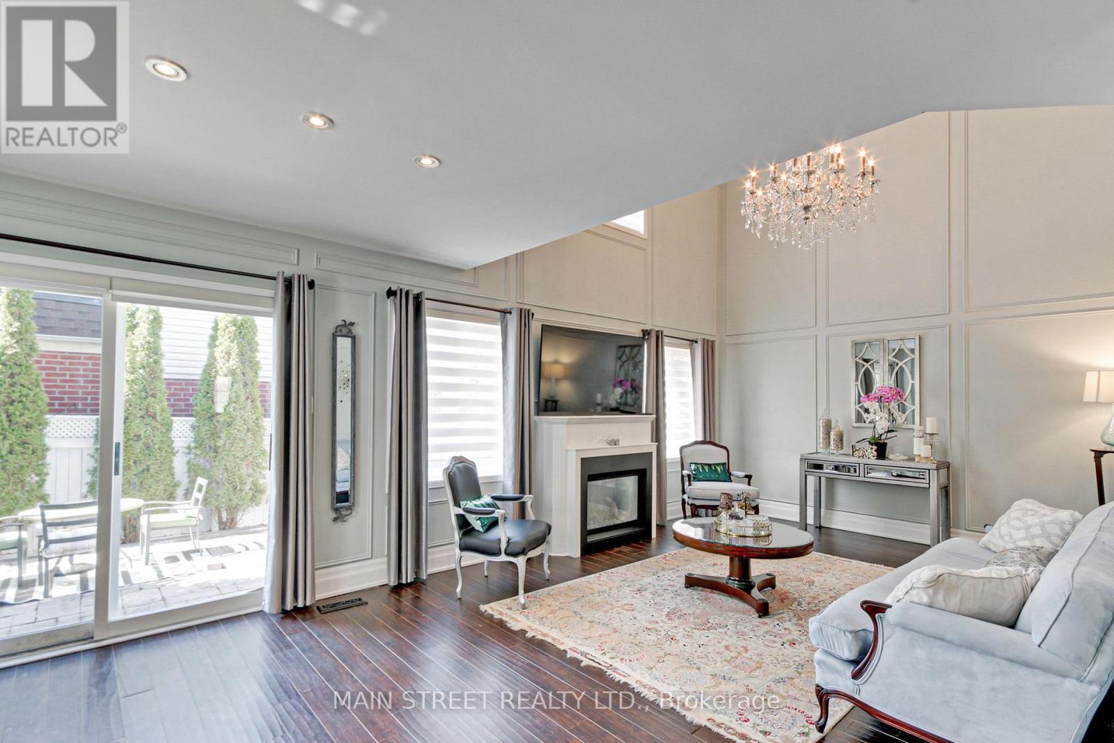 108 HOLLANDVIEW TRAIL - 16