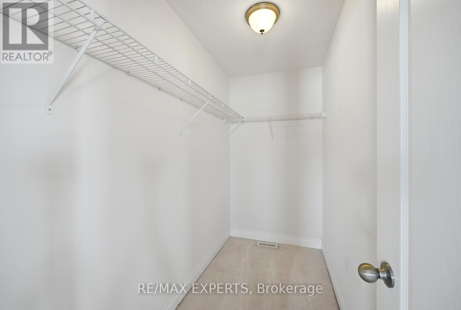 76 FORSYTH CRESCENT - 27