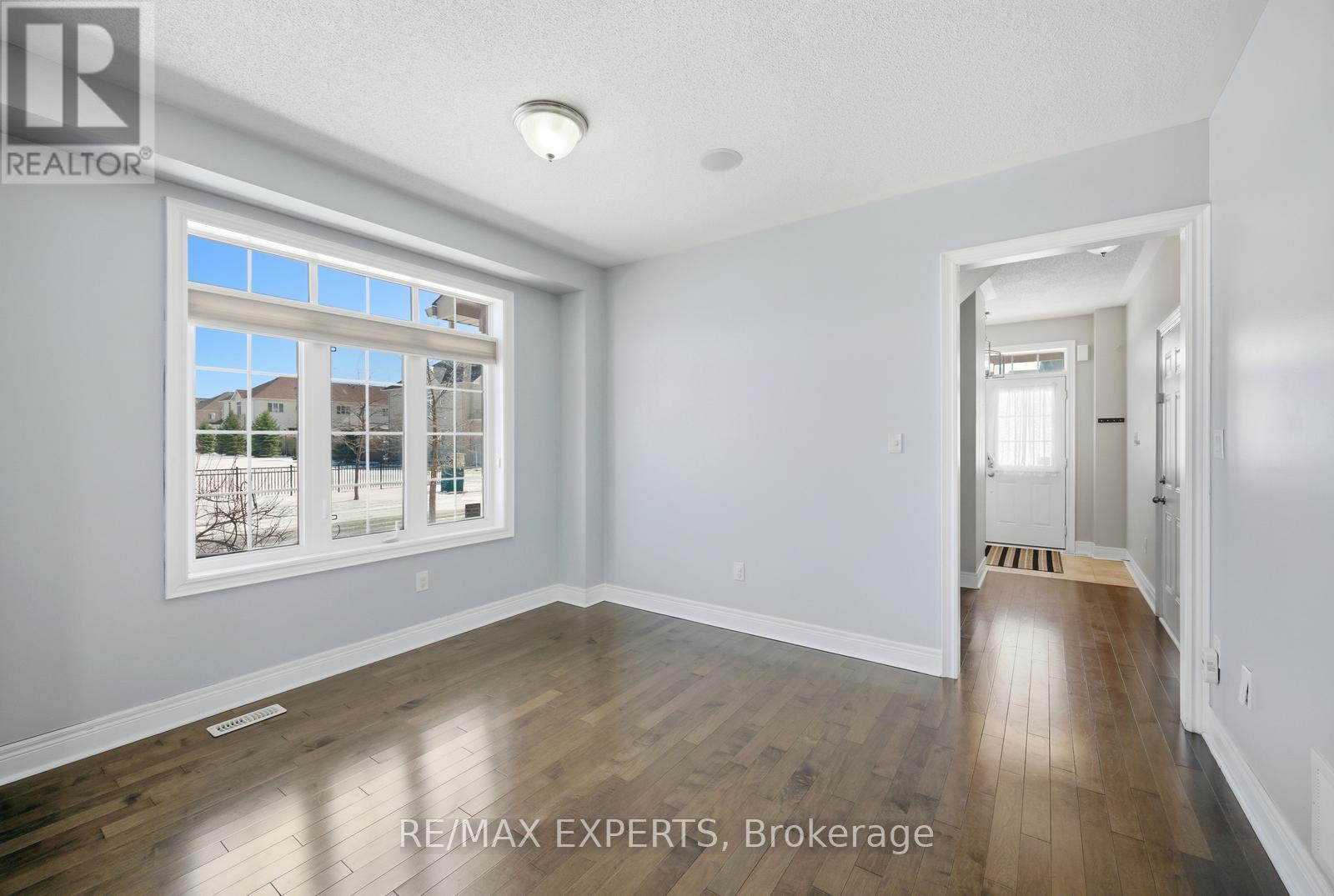 76 FORSYTH CRESCENT - 6