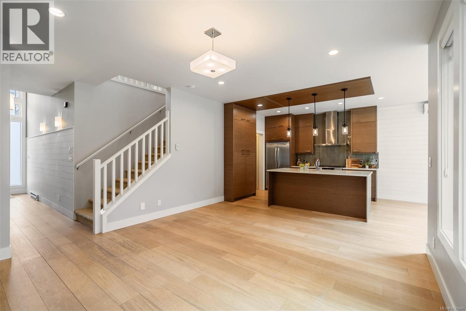 433 Regency Pl - 3