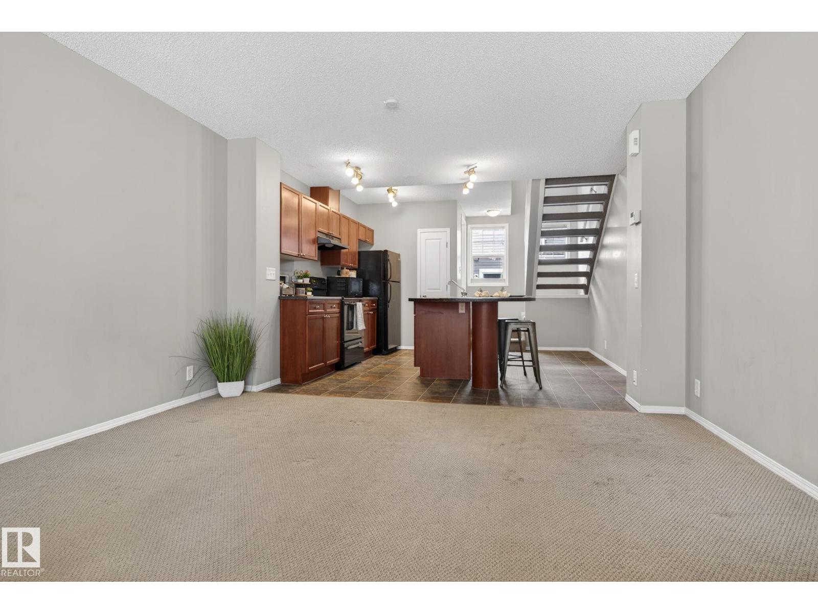 #149 5604 199 ST NW - 11