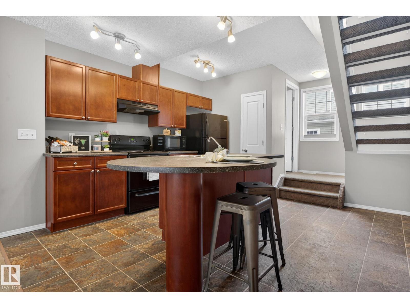 #149 5604 199 ST NW - 7