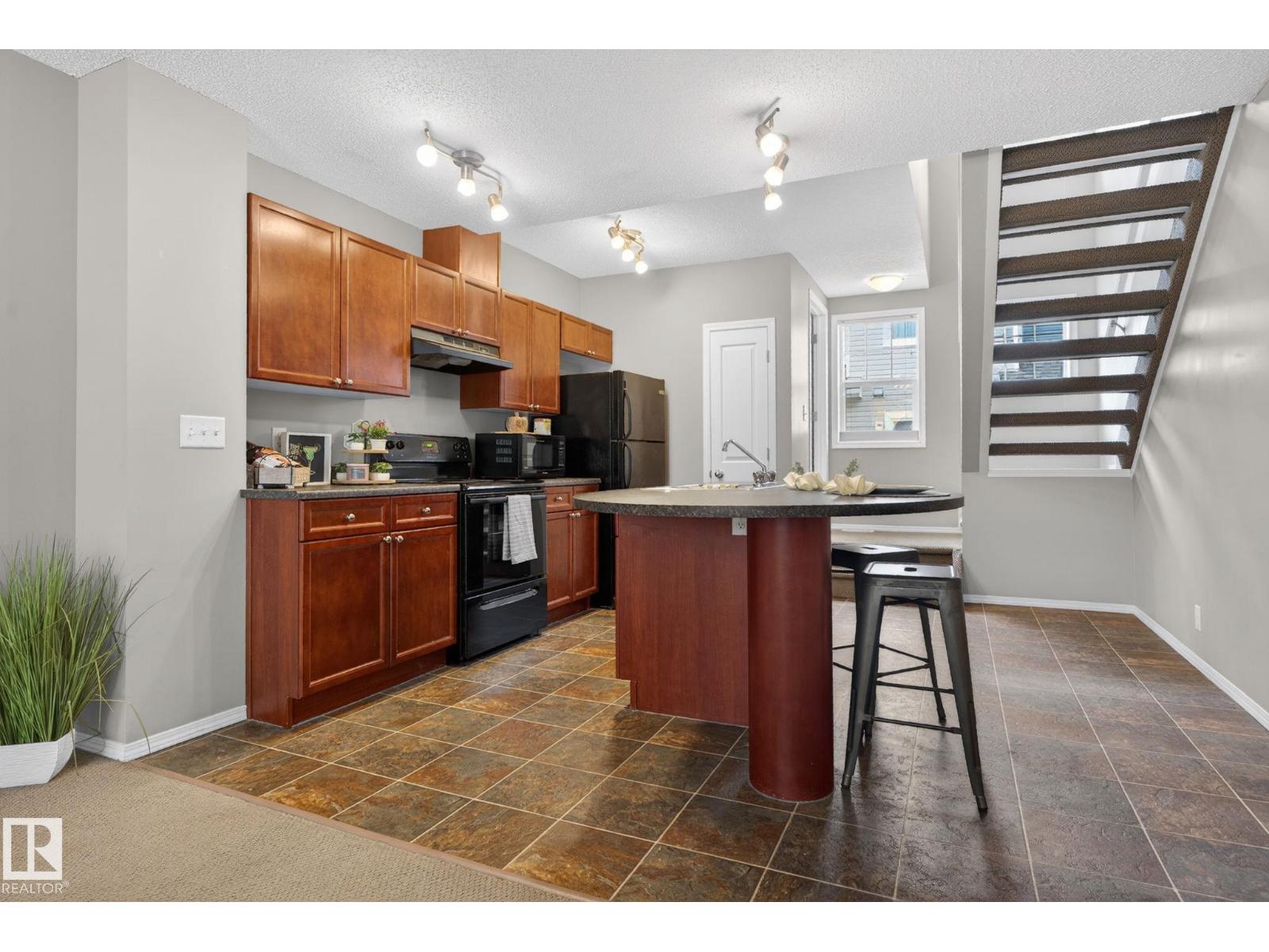 #149 5604 199 ST NW - 8