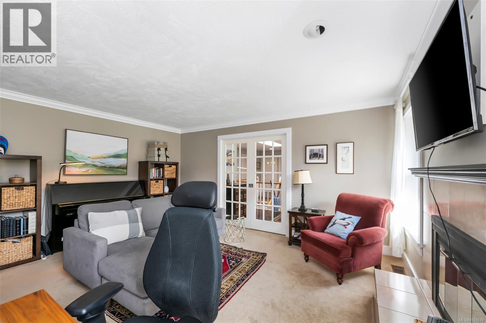 4008 Bow Rd, Saanich