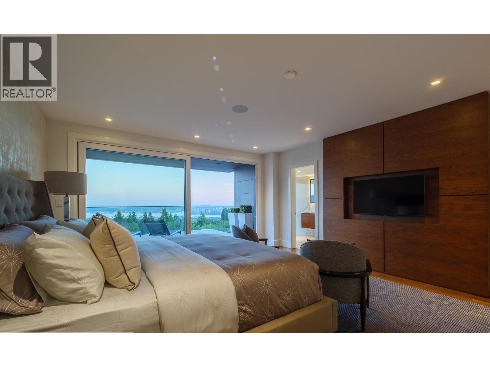 1060 CRESTLINE ROAD, West Vancouver
