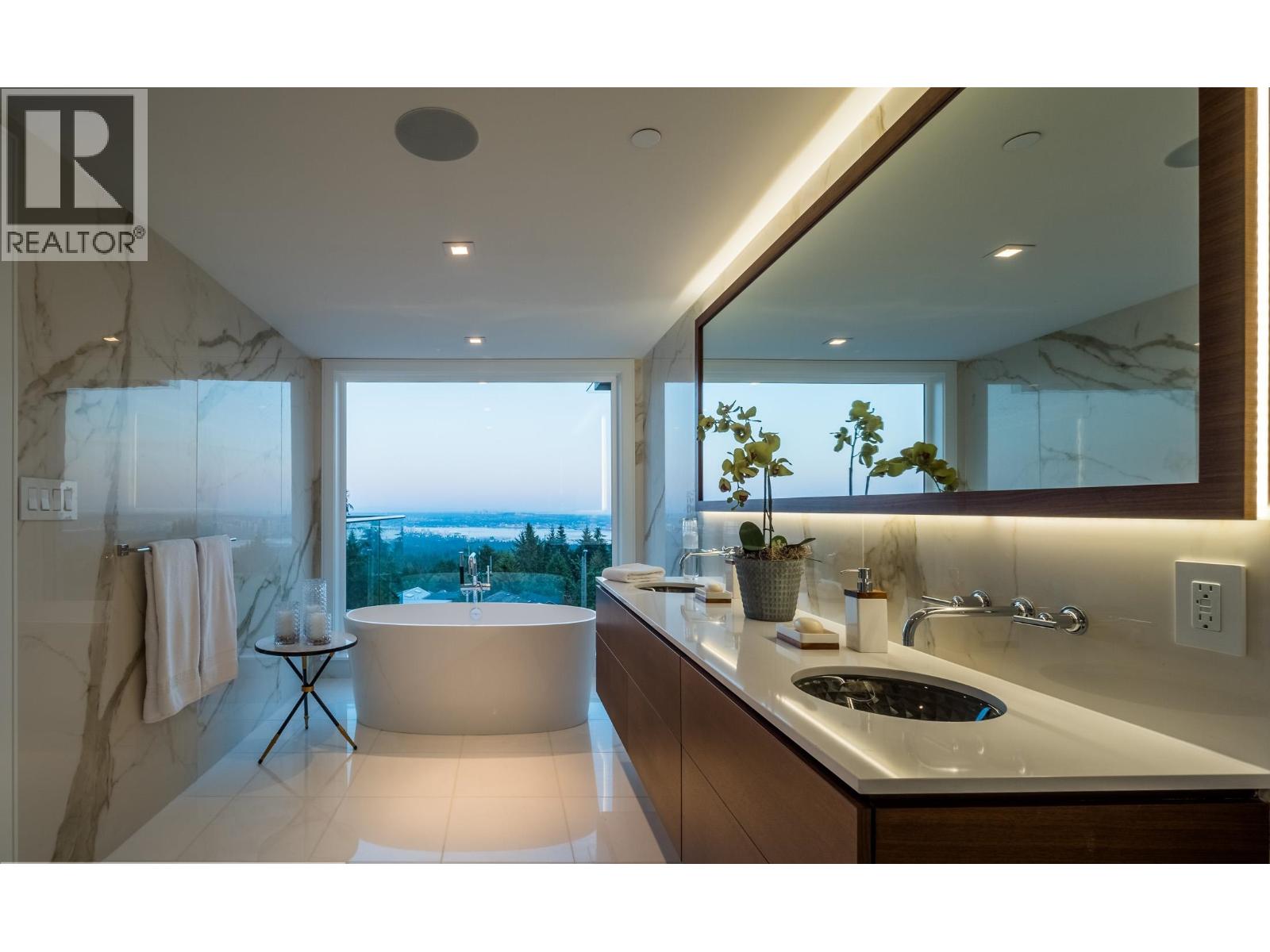 1060 CRESTLINE ROAD, West Vancouver