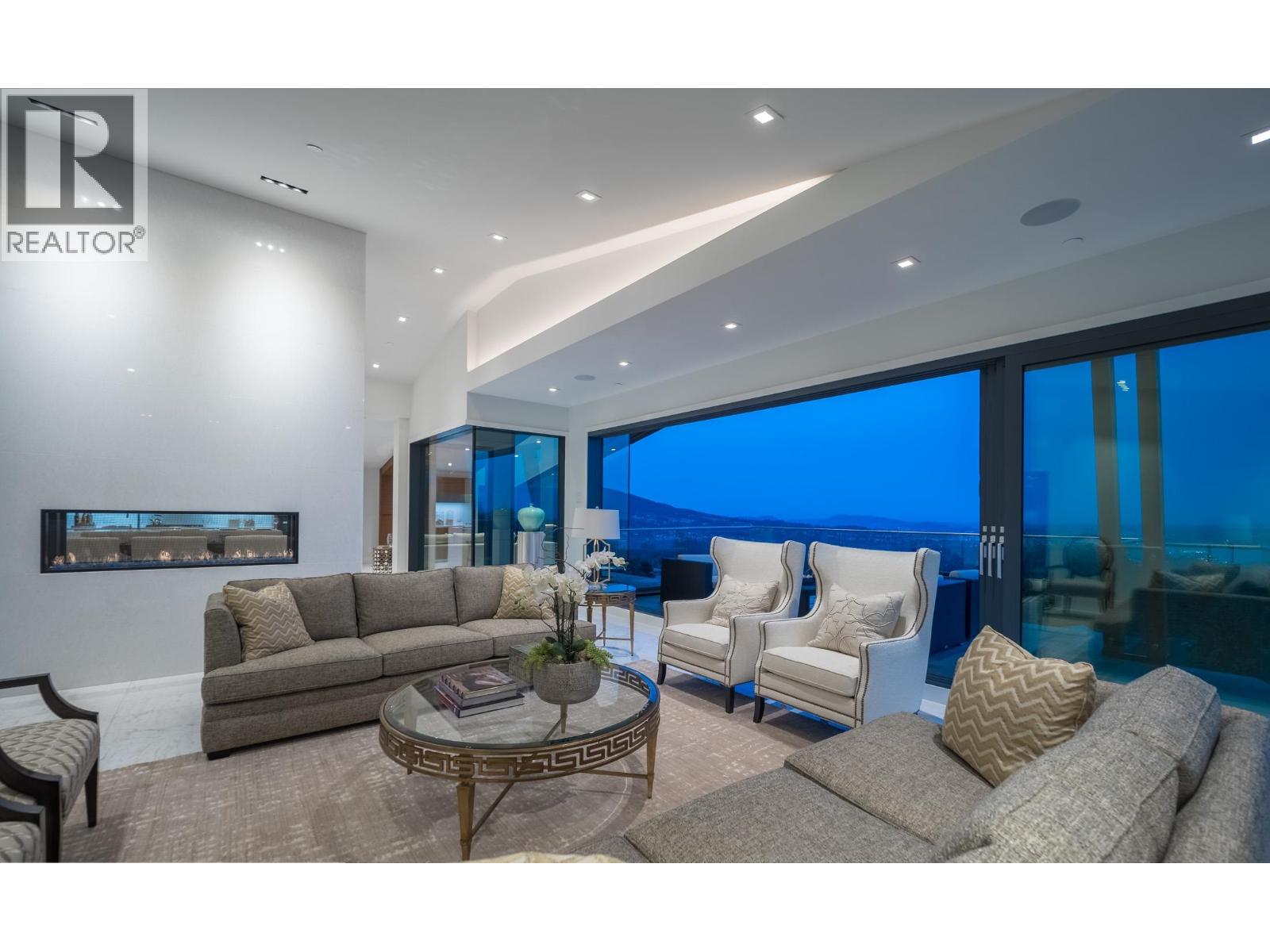 1060 CRESTLINE ROAD, West Vancouver