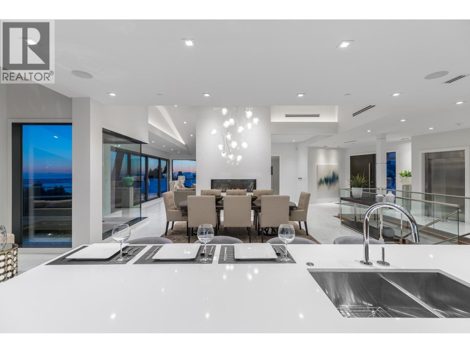1060 CRESTLINE ROAD, West Vancouver