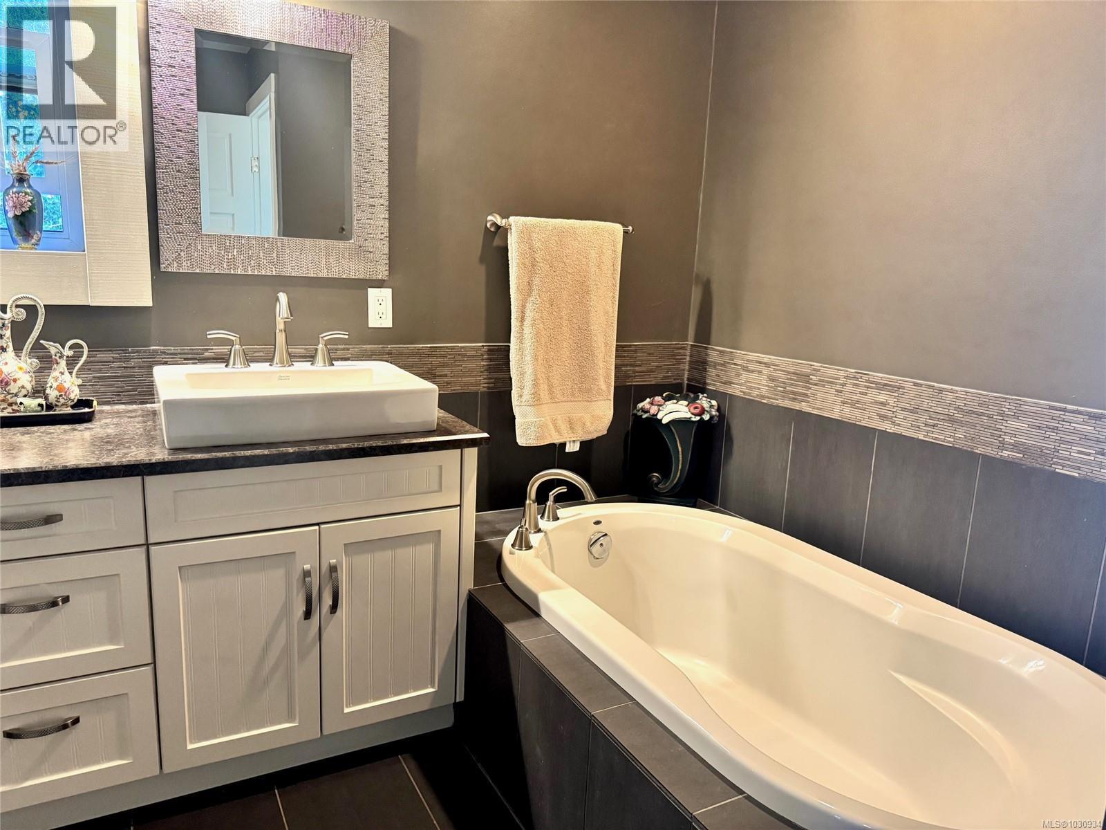 5246 LOST LAKE RD - 27