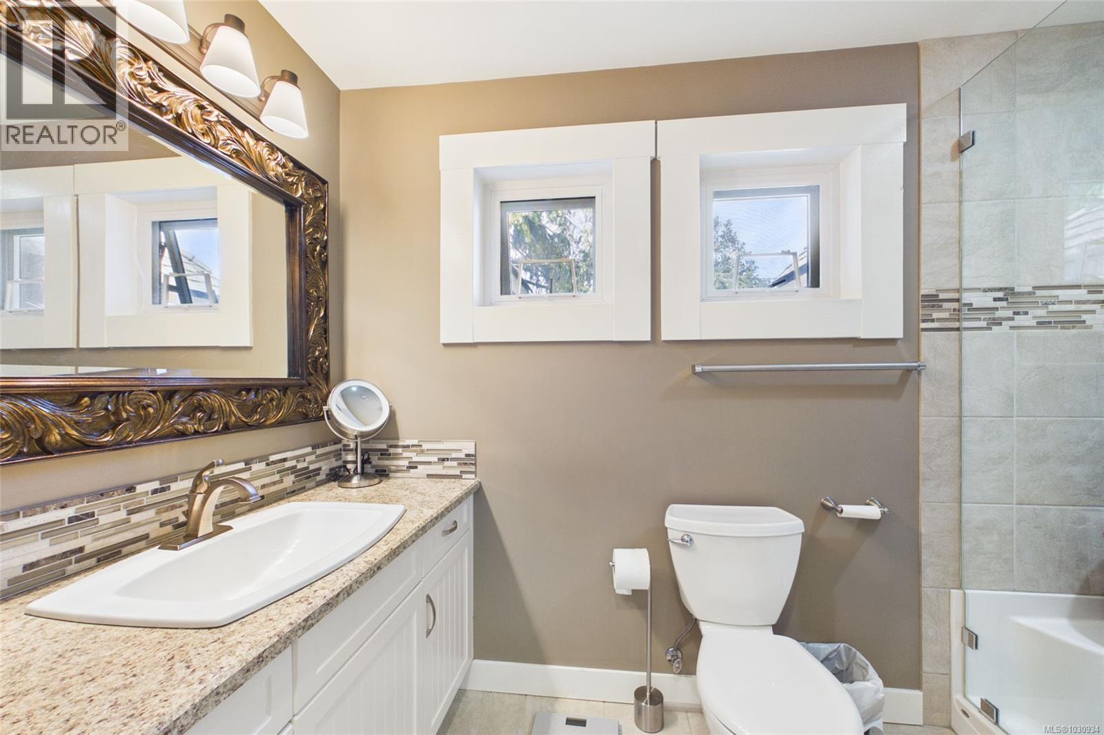 5246 LOST LAKE RD - 35