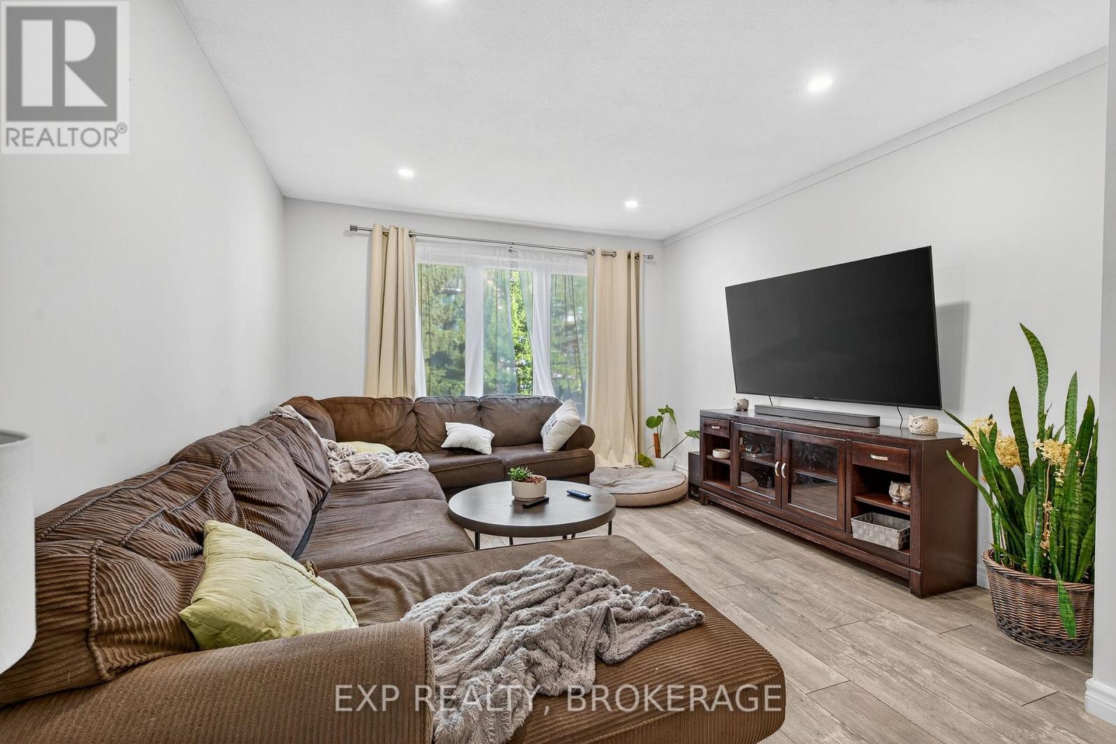 753 RIDLEY DRIVE - 4