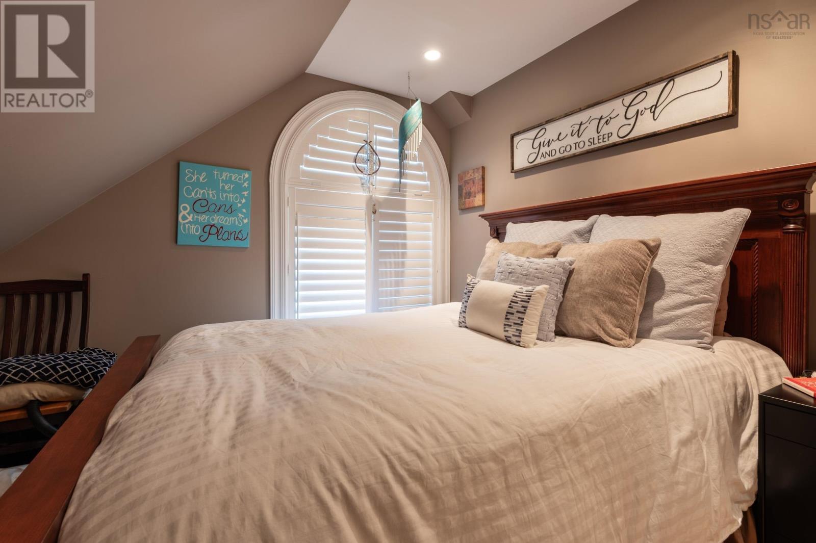 Property 45 of 50 of 47 Long Lake Drive