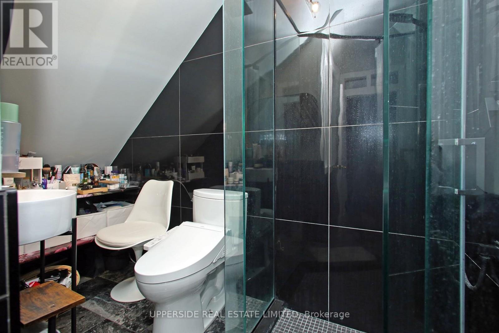 153 COLLIER STREET - 22