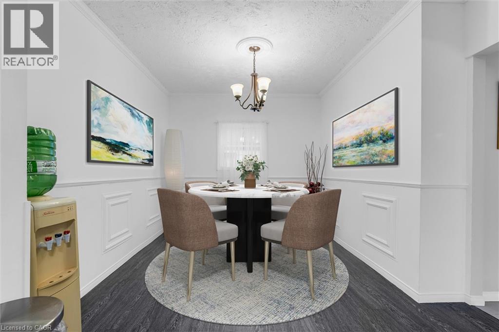 143 WALTER AVENUE S - 11