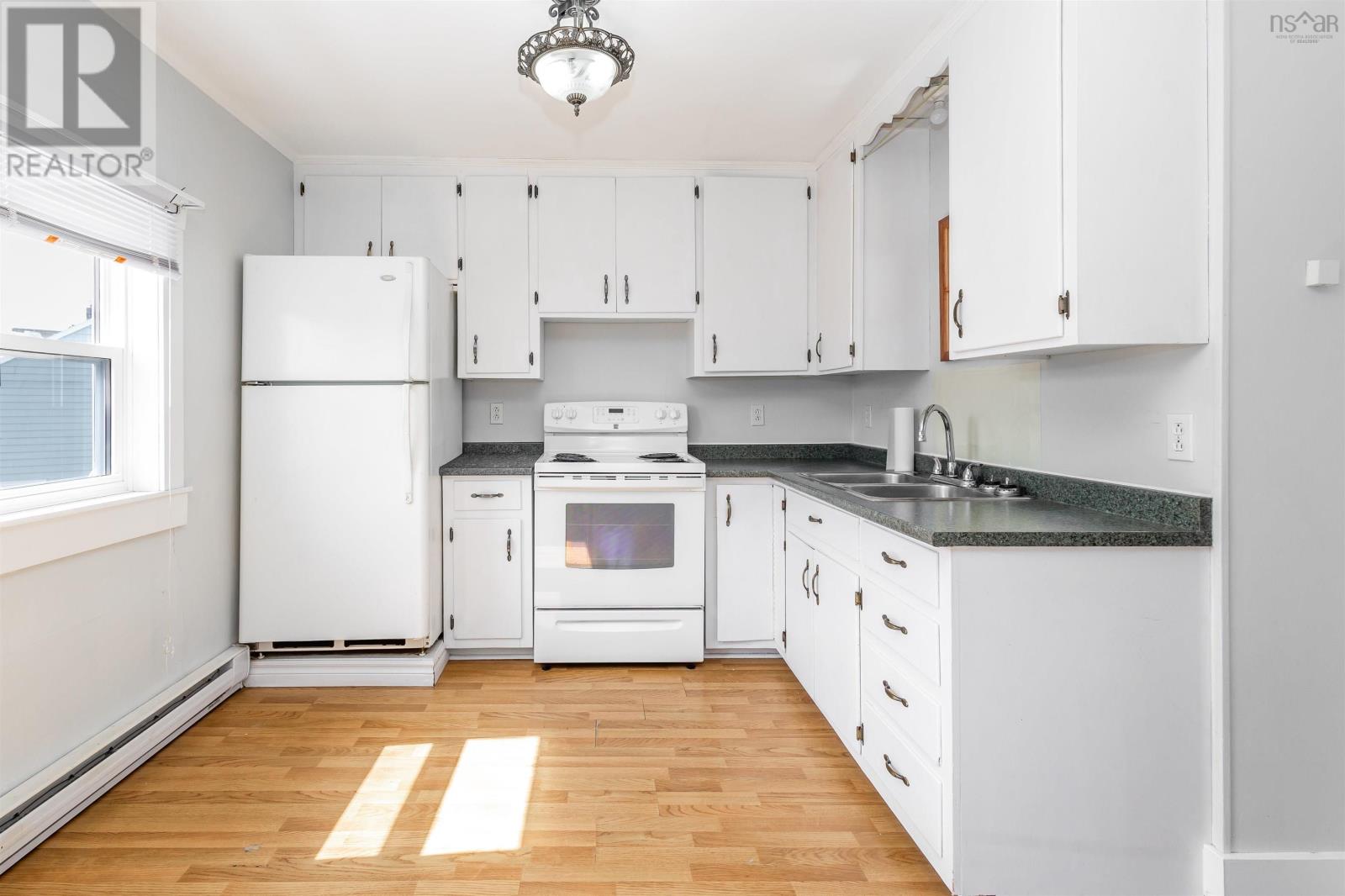 Property 6 of 35 of 3 Davenport Road