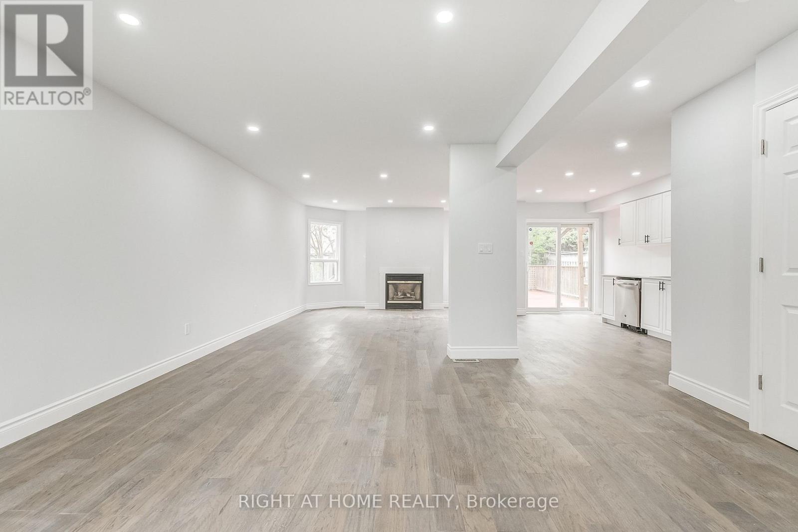 36 MAPLESHADE DRIVE - 11