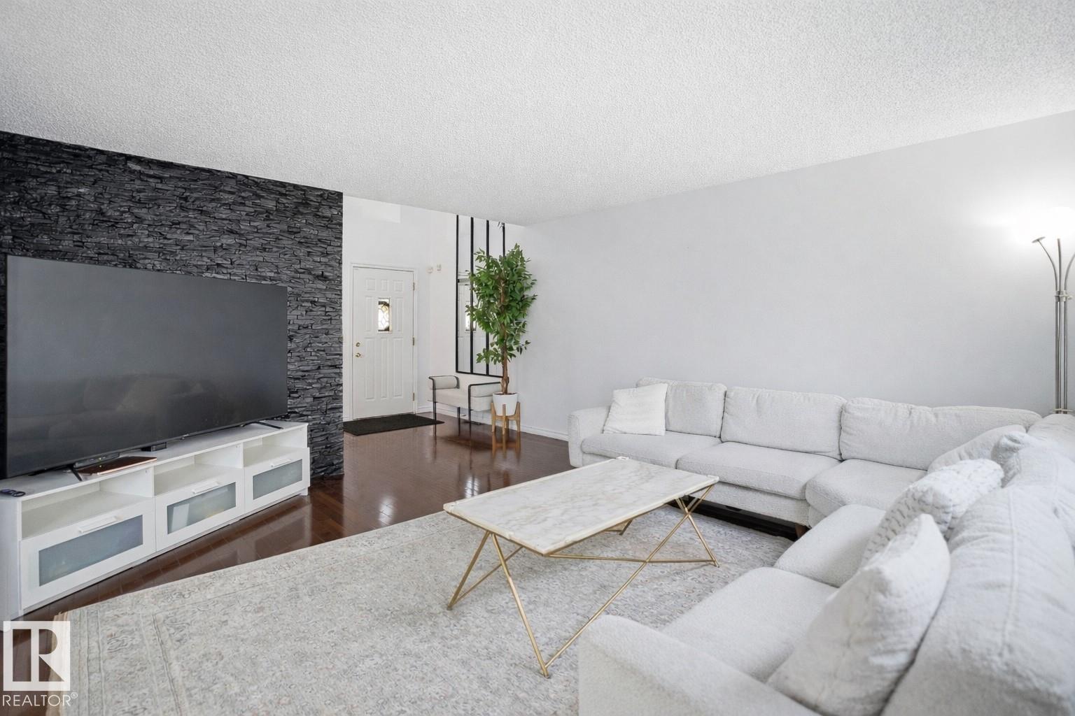 4619 202 ST NW - 14
