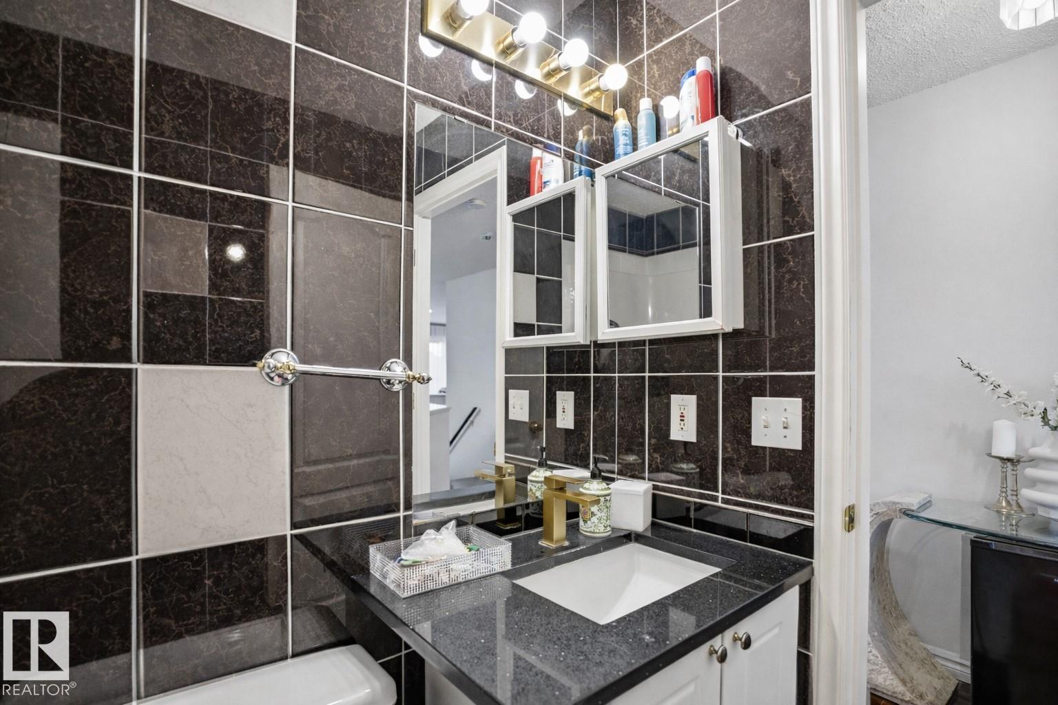 4619 202 ST NW - 24