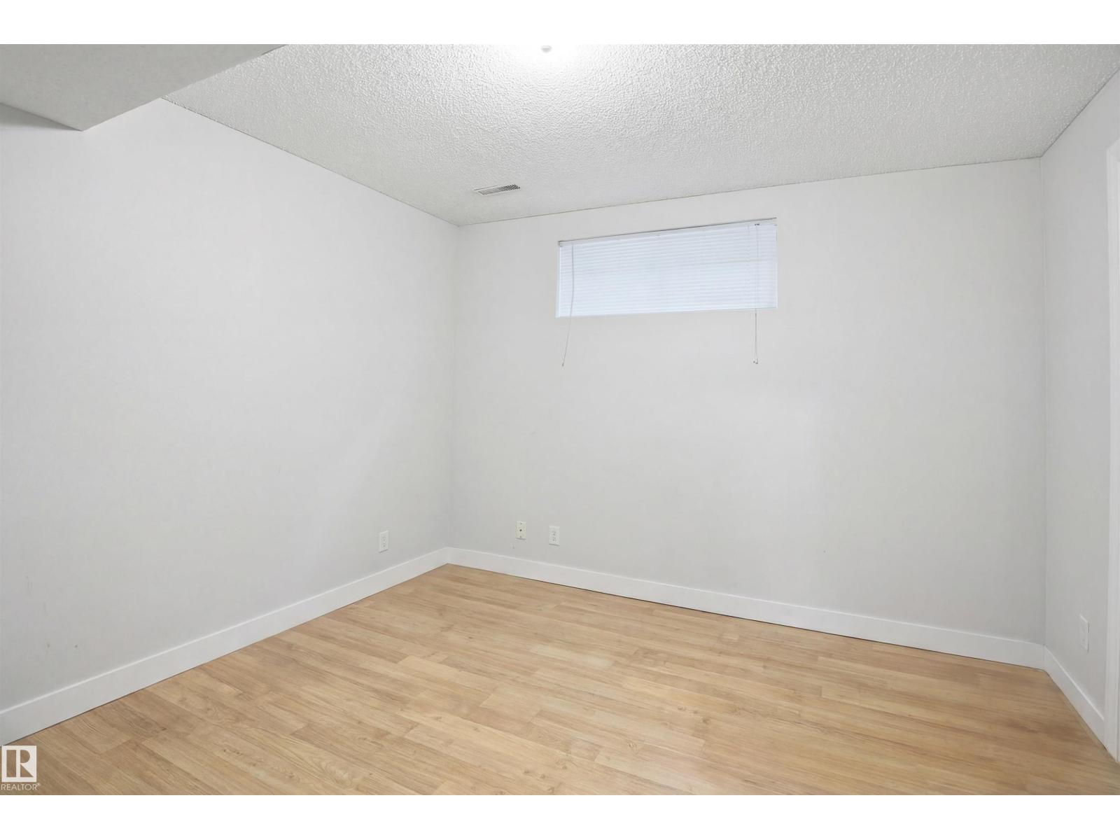 4619 202 ST NW - 34
