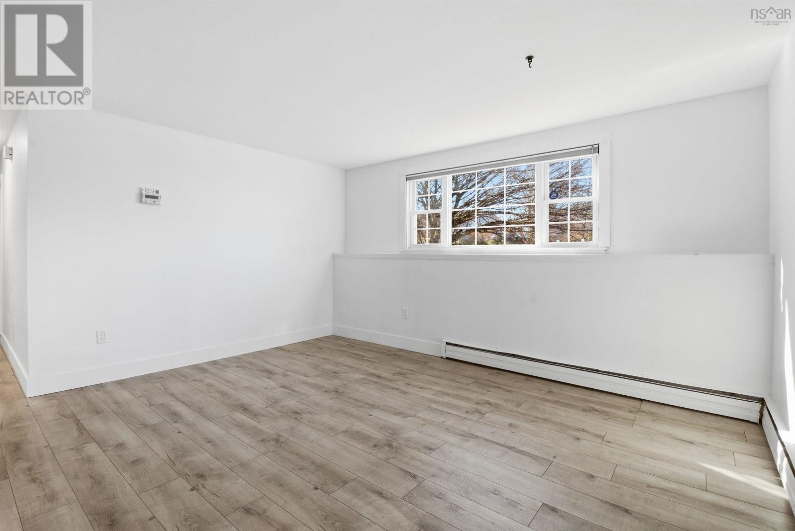 26 WOODCREST AVENUE - 20