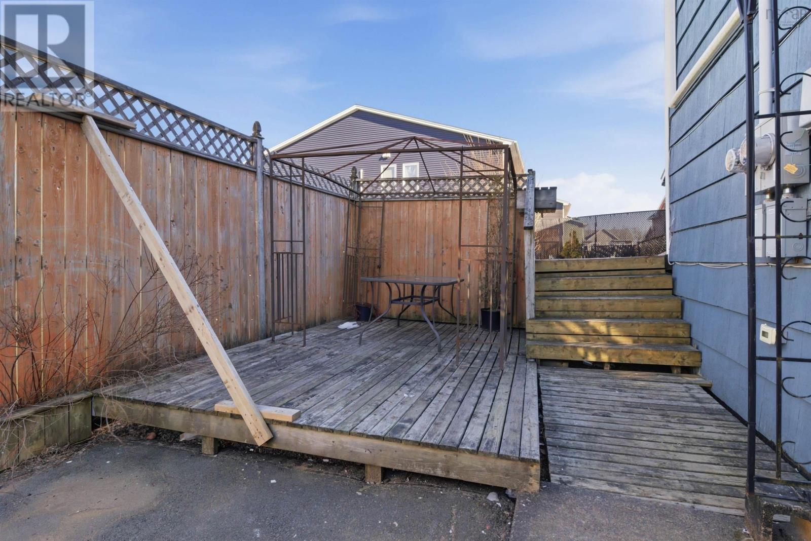 26 WOODCREST AVENUE - 33