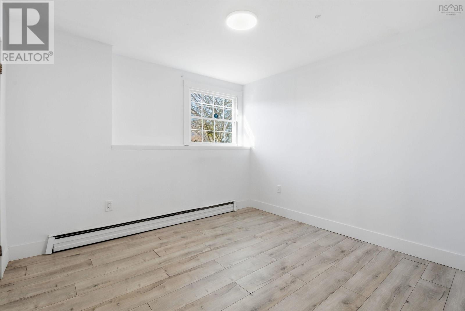 26 WOODCREST AVENUE - 21