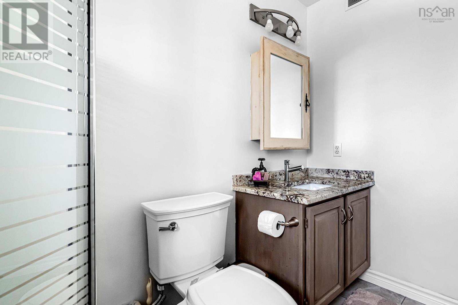 Property 21 of 48 of 93 Stratford Drive