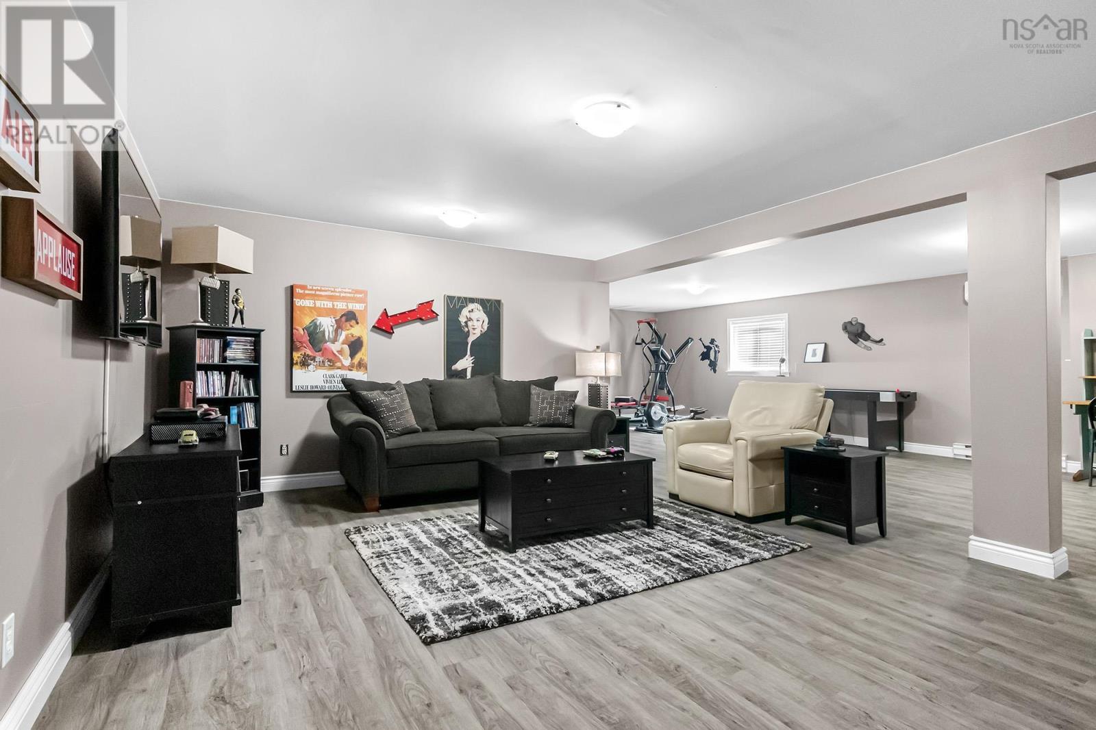 Property 40 of 48 of 93 Stratford Drive