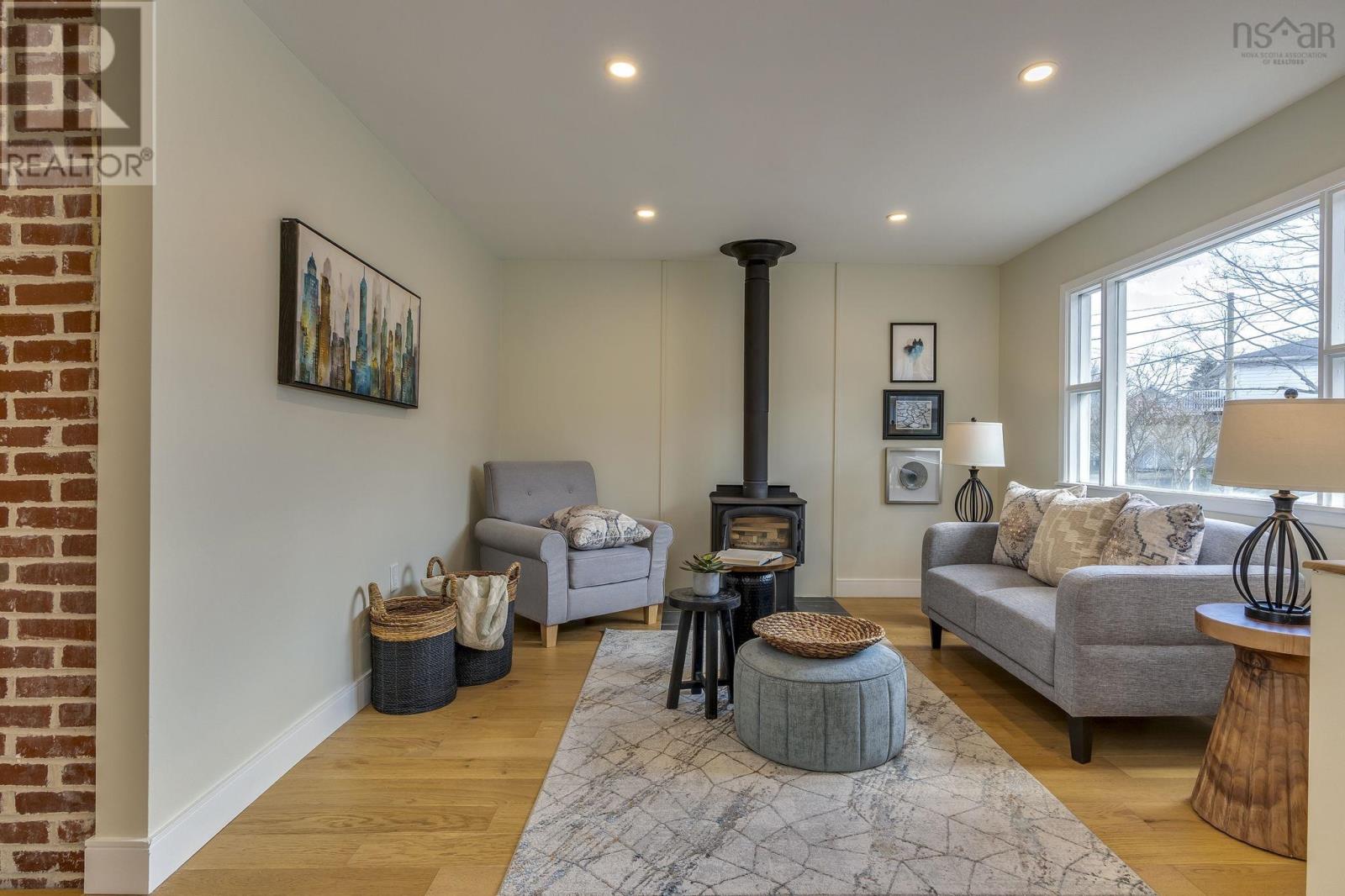 3673 ALBERT STREET - 5