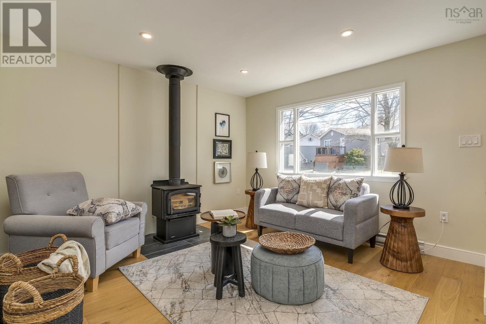 3673 ALBERT STREET - 4