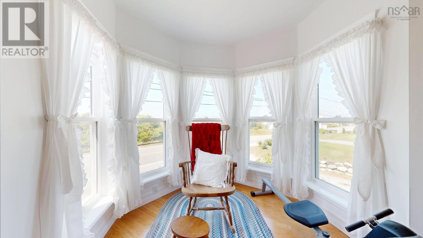 Property 39 of 49 of 3009 Main Street