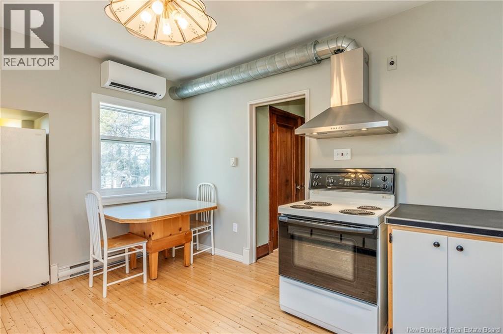 996 Royal Road - 12