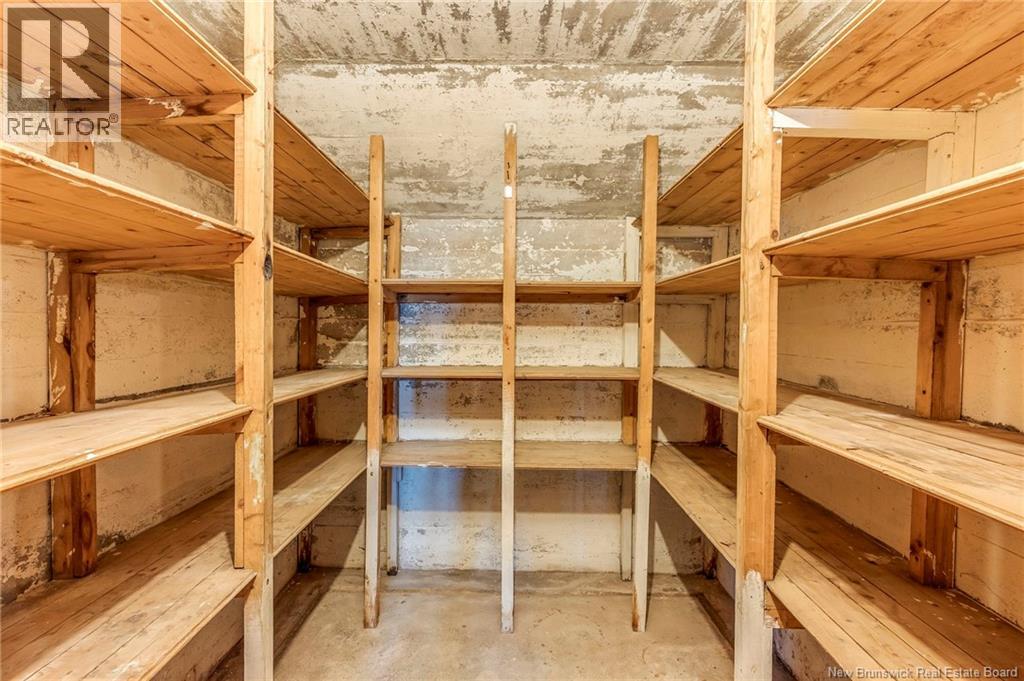 996 Royal Road - Image 47